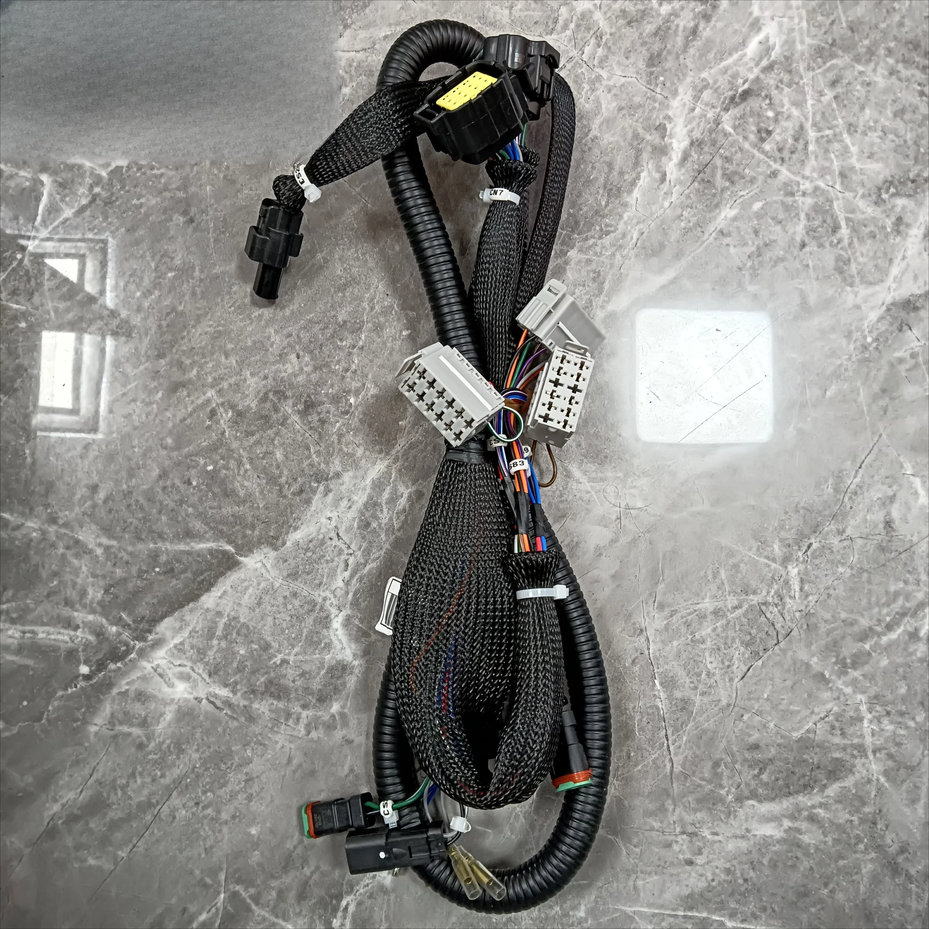 

LNHF 21Q6-10604 220LC-9S Excavator Left Console Wiring Harness High Quality 215-9C 225-9C 220-9S 220LC-9S 21Q6-10604 for