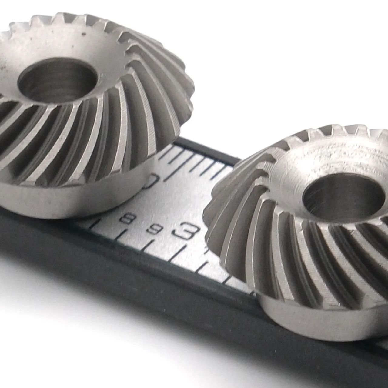 6MM High-Speed 10000rpm Machine Tool Spindle Transmission Robot Helical Gear M1 20T Differential for Precision Engineering