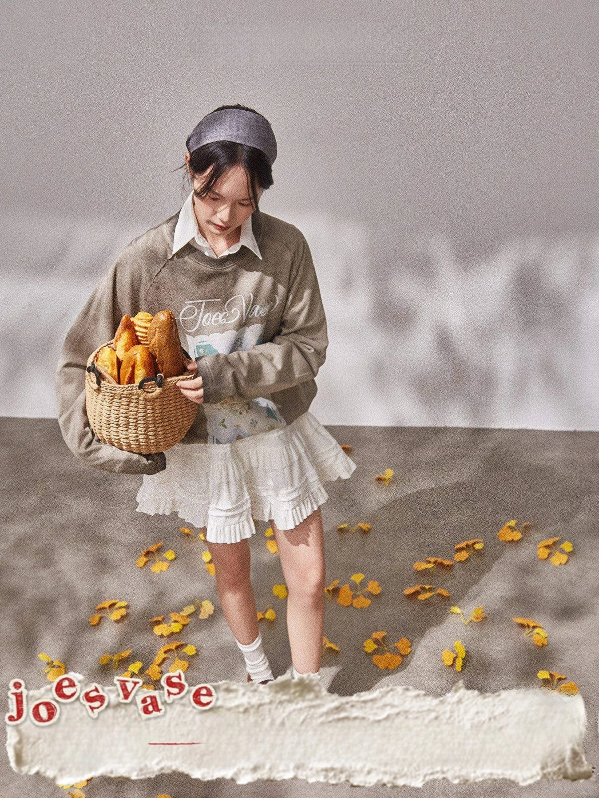 

Женская свободная футболка кофейного цвета с принтом, винтажная, укороченная, с эффектом стройности, с буквенным узором, для осени