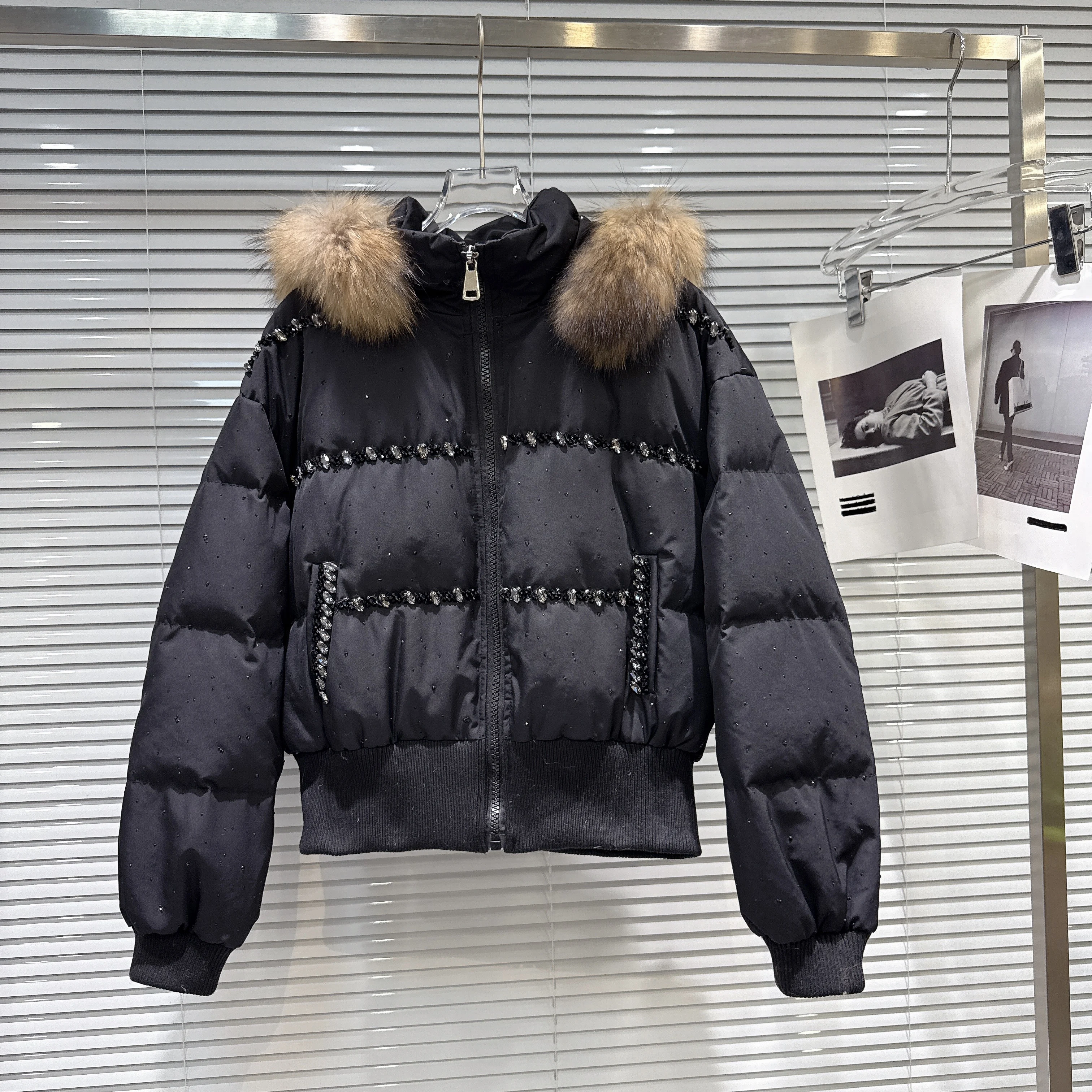 الشتاء حجر الراين يزين أسفل سترة للنساء فو الفراء طوق مقنعين نفخة معطف الموضة الأمريكية شارع العليا سترات سميكة #4