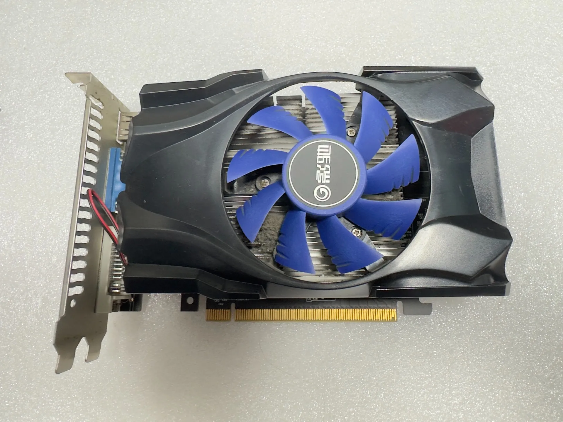 Известный бренд-GT730 1 ГБ изображение