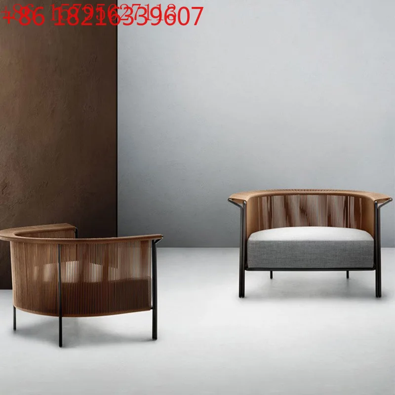 مجموعة أريكة الروطان الاسكندنافية للترفيه في الهواء الطلق في الهواء الطلق أثاث حديث بسيط مصمم للسرير والإفطار كرسي أريكة الفندق