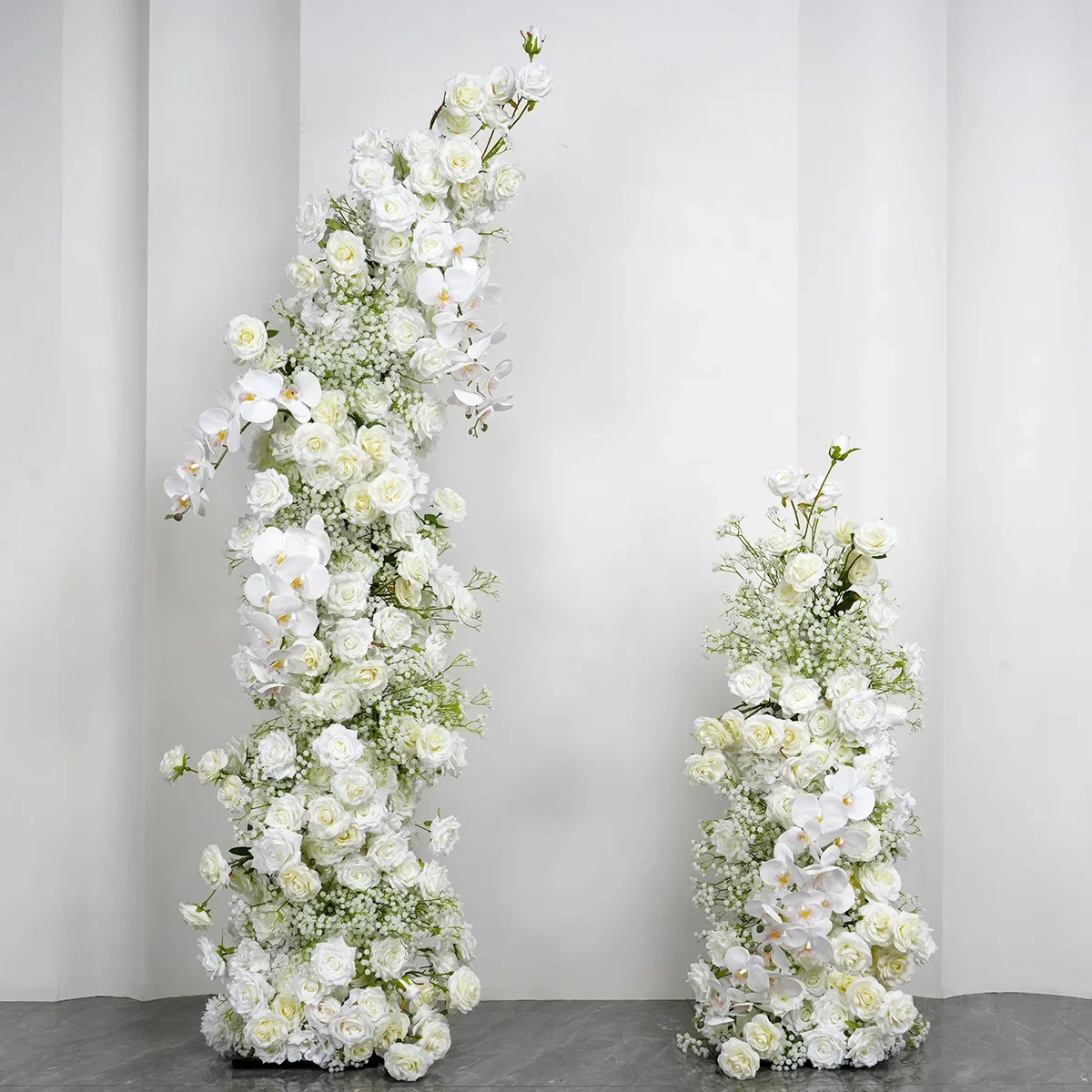 

Horn Shape Wedding Backdrop Arch Decoration Floral Arrangement Artificial Hydrangea Rose Baby Breath Floor Flower Row Party Deco