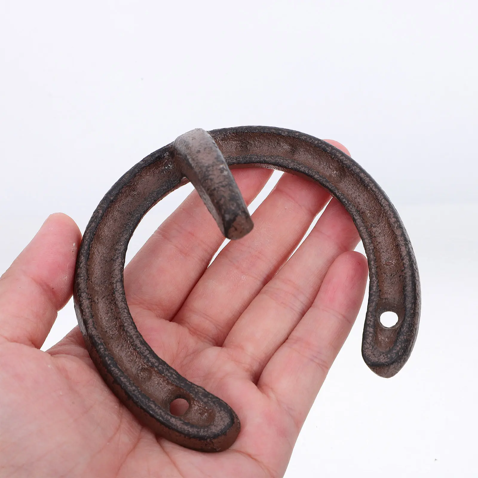 2Pcs Cast Iron Horseshoe Wall Hooks Rustic Heavy Duty Wall Mounted Hooks for Hanging Coats Hats Towels Kitchen Bathroom