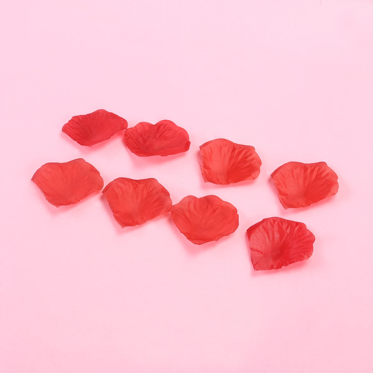 

Artificial Rose Petals 70G Vivid Faux Flowers for Wedding Decor Valentine Engagement Party Centerpiece Reusable