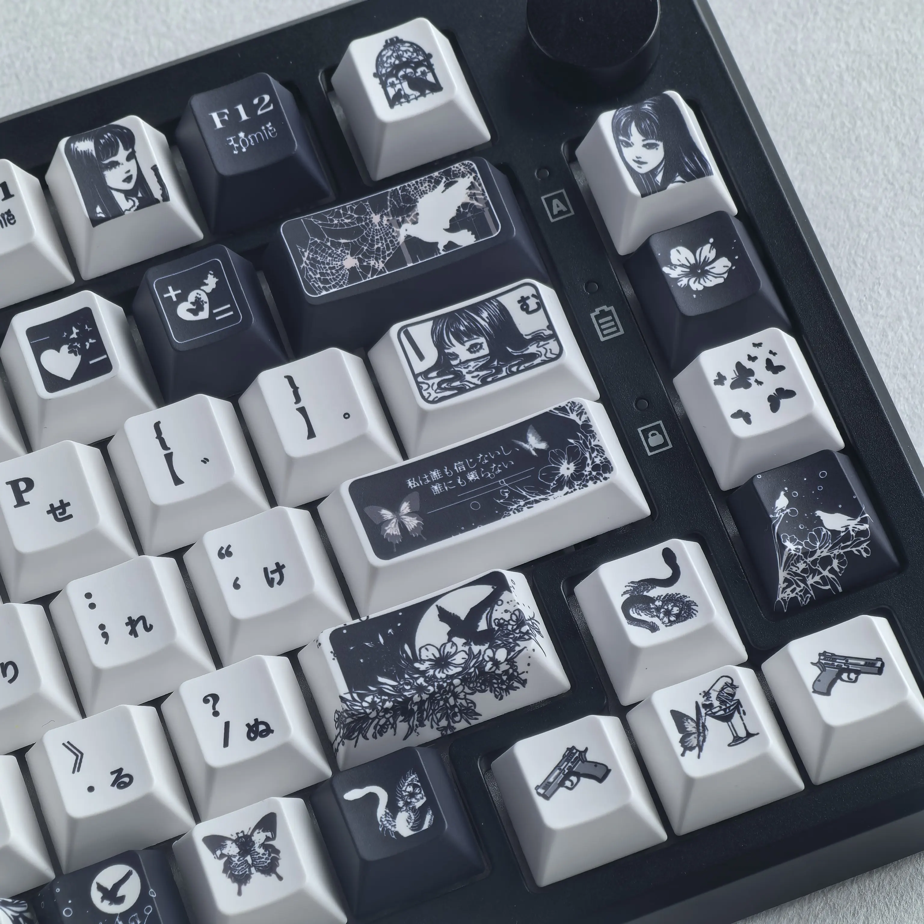 MAIMOOO Keycap Tomie Black White English Russian Korean Anime Horror Theme Customized DIY Aula Mechanical Keyboard Keycaps view 5