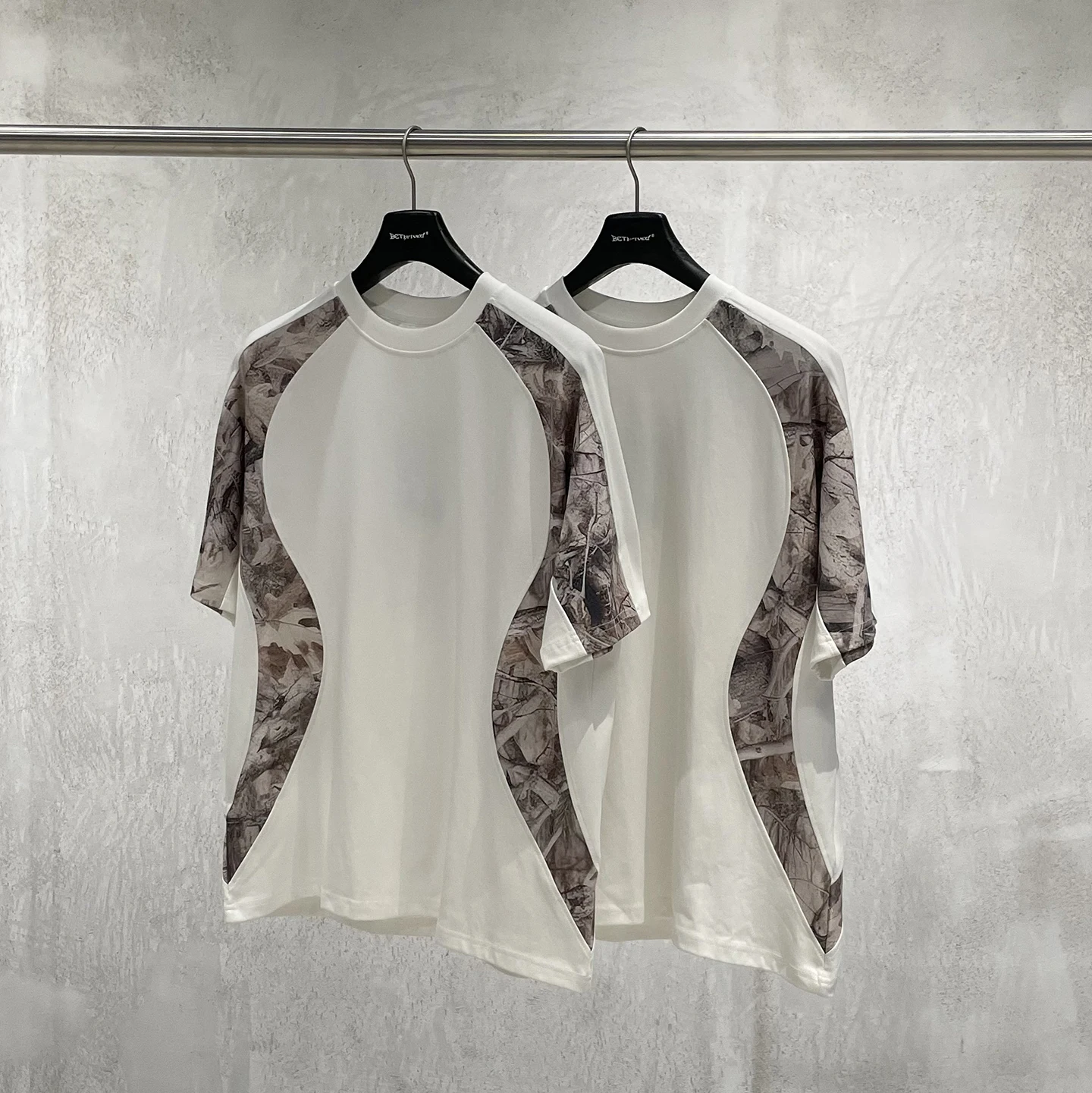 

Летняя винтажная футболка оверсайз с коротким рукавом, с камуфляжным принтом и термотрансферным узором, повседневная спортивная, модный топ для подростков, хлопок, полиэстер