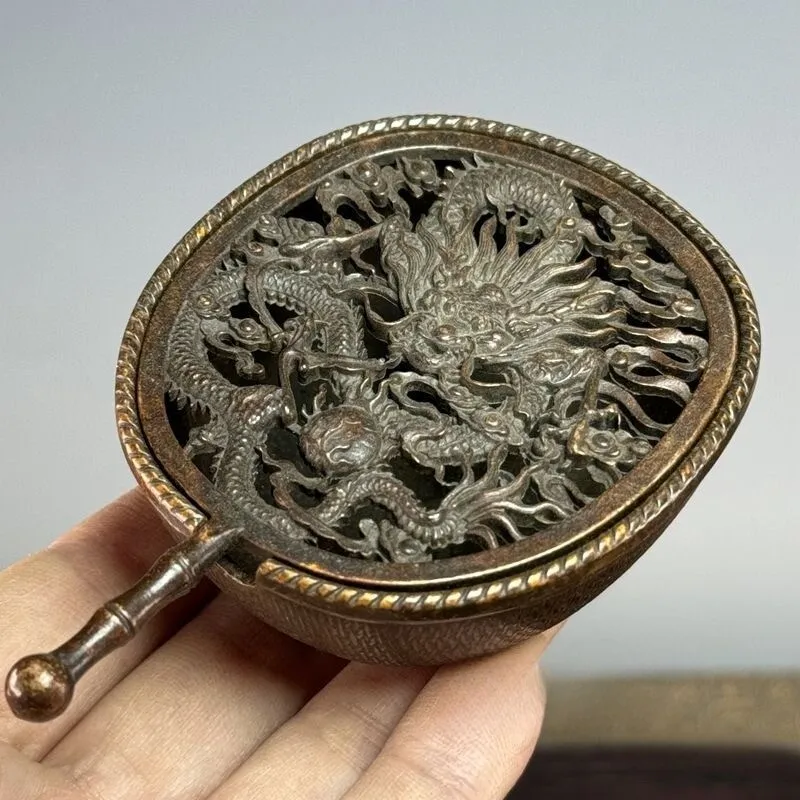 Rare fan-shaped lid Alloy copper Longfeng Chengxiang three-foot tripod incense burner ornament two-piece set of incense burner d