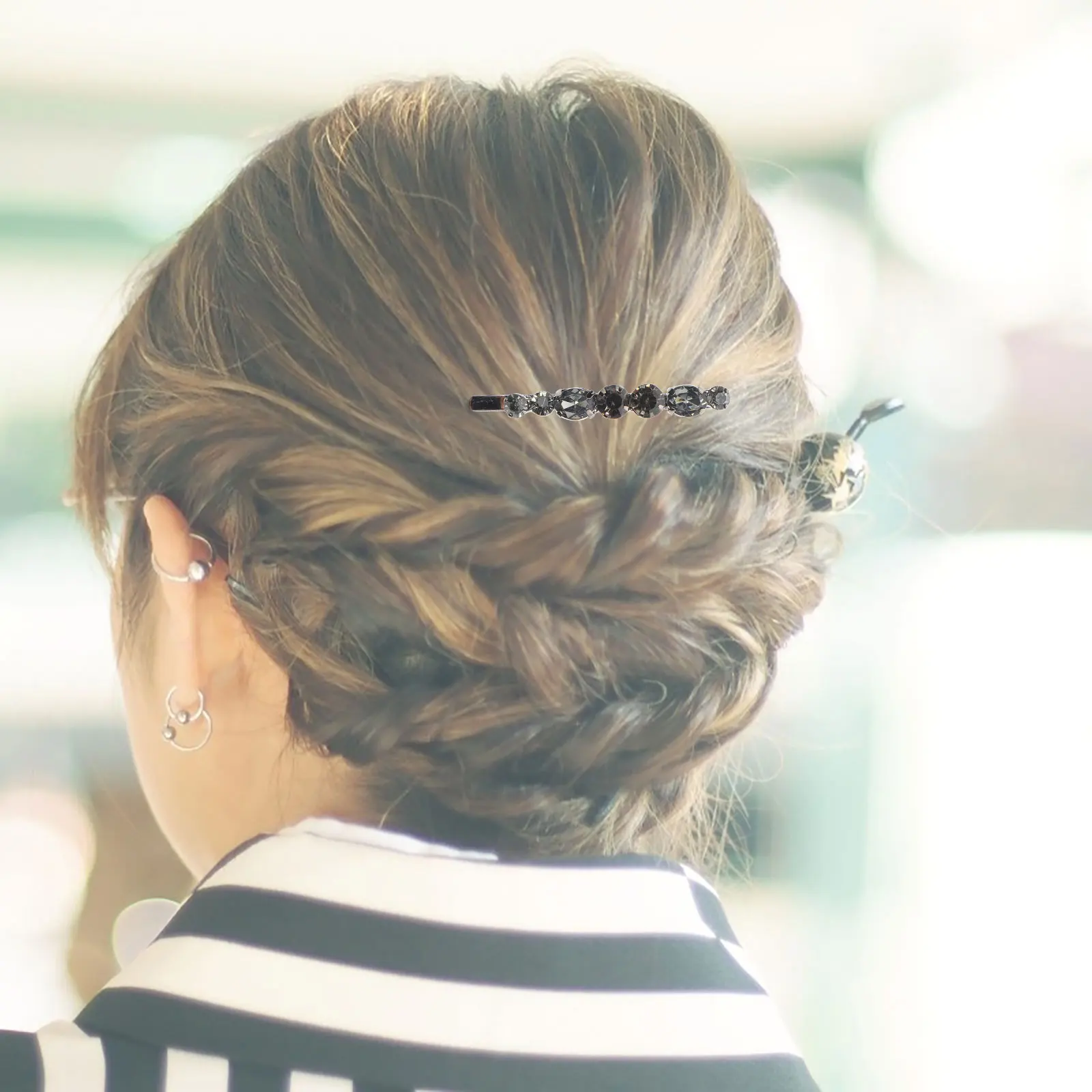 

2Pcs Crystal Hair Clips Stylish Women Barrettes for Elegant Hair Pins for Party Wedding Daily Use Shiny Accessories