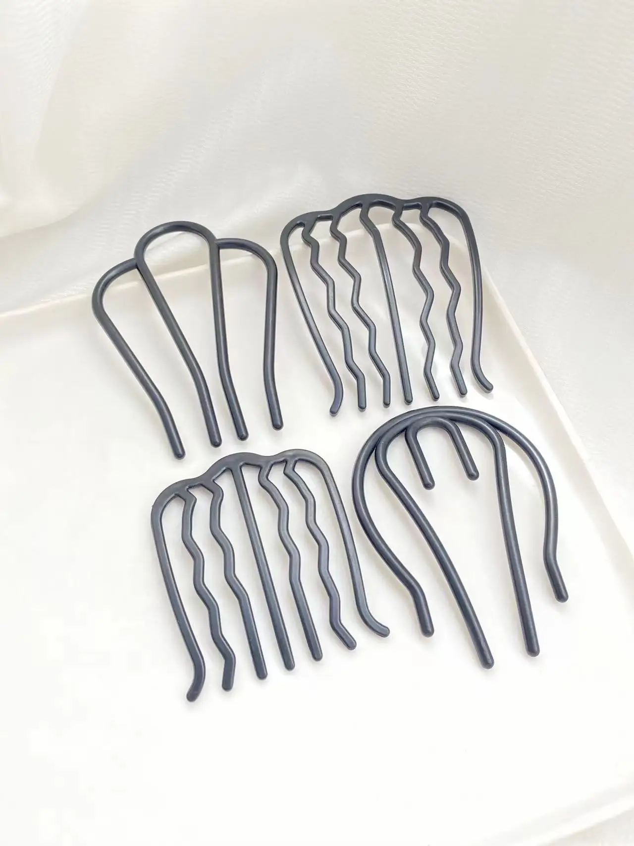 4pcs Black Hair Combs with Different Wave - shaped Designs, For Women Girls Party Hair Accessories