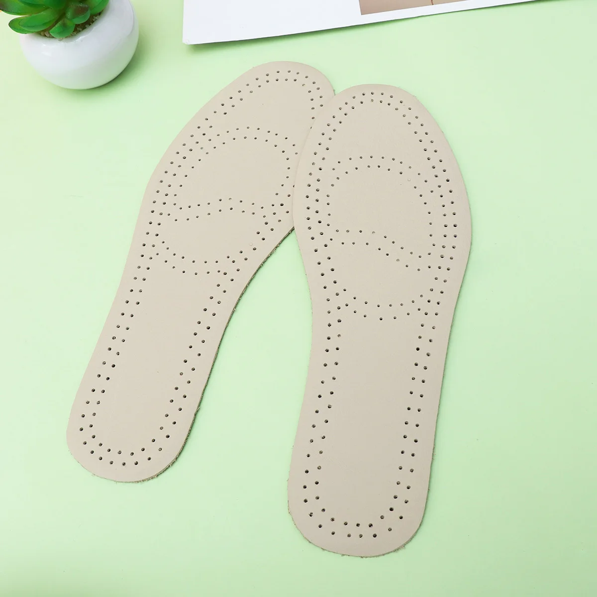 

1Pair Insoles Bamboo Charcoal Breathable Shock Absorption Massage Cushion Sweat Absorption Damping Shoe Pads for Sports