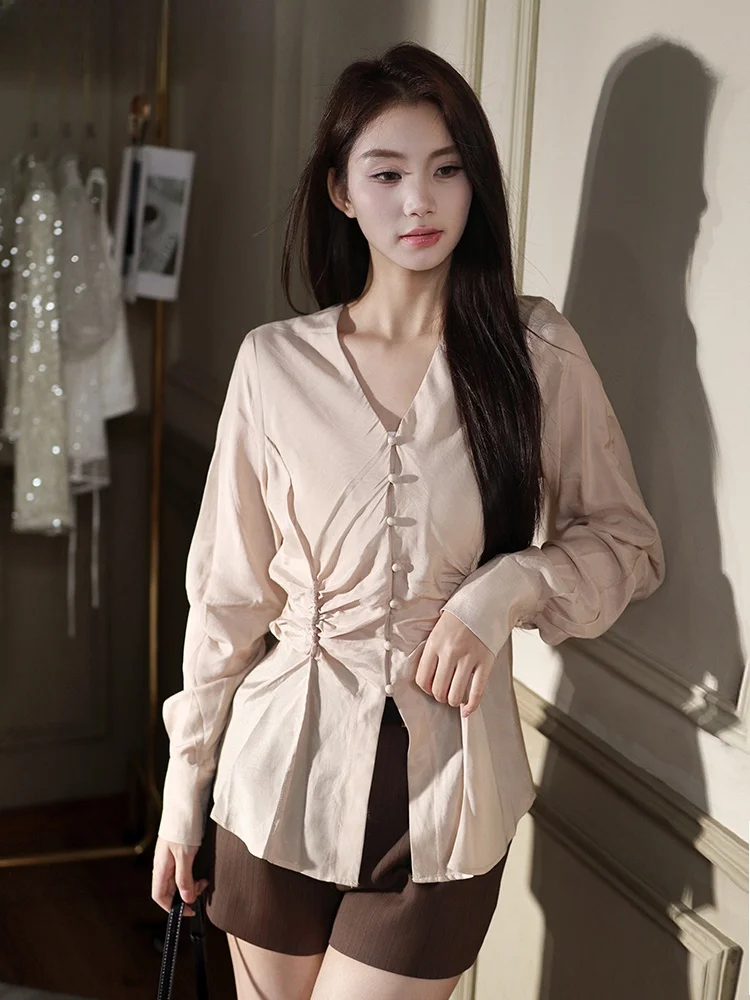 

Retro V-Ne Women's irt Autumn New Sle Heavy Embroidery 3D Fold Design Slimming Top Korean Sle Commute Faion