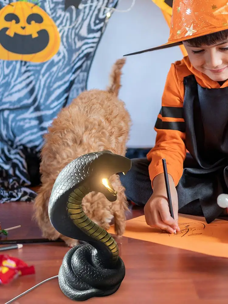 

Страшный ночник в виде змеи, страшная фигурка змеи на Хэллоуин, ночник, изысканные коллекционные тумбочки, украшение для общежития