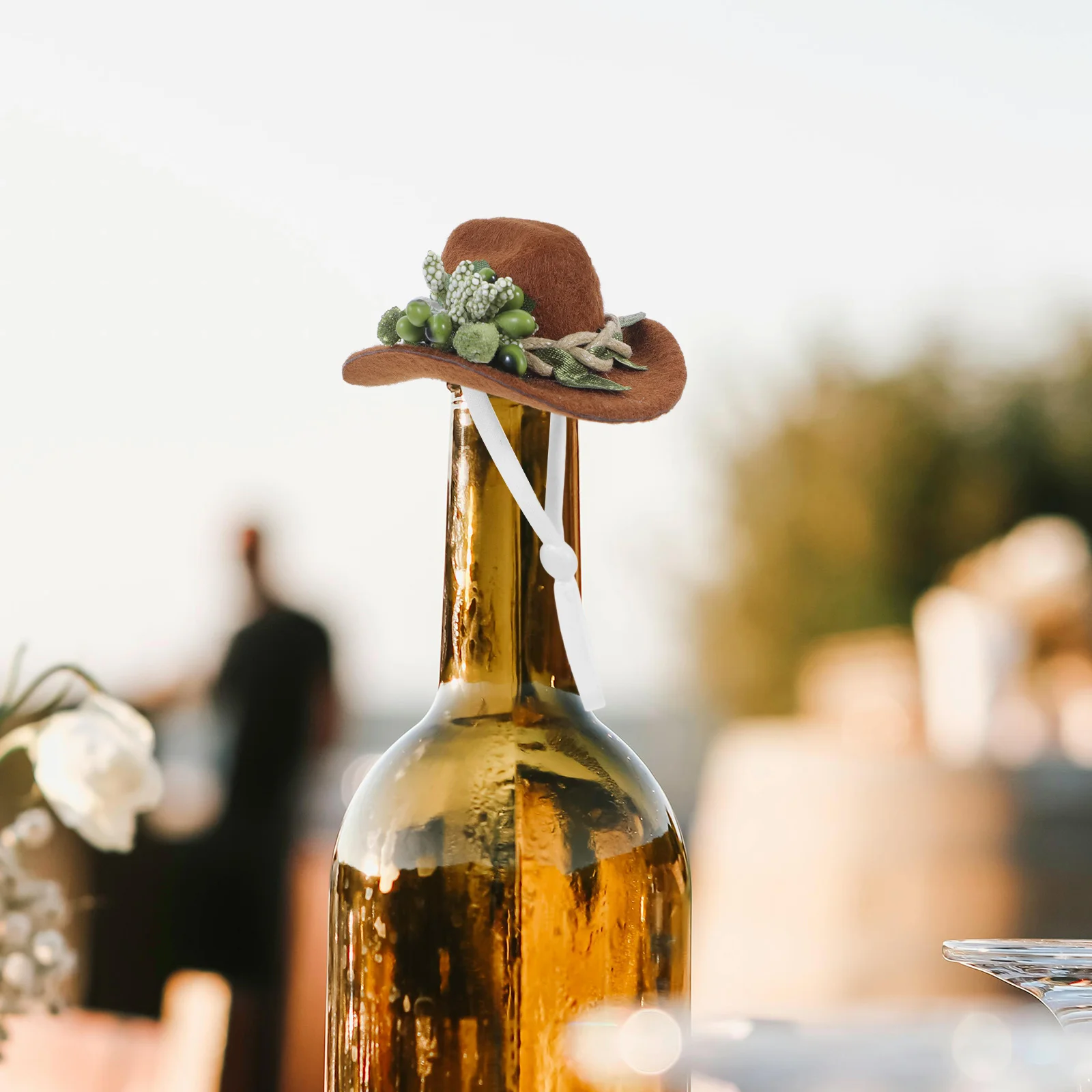 

3pcs Decoration Cap Mini Hats Mini Cowgirl Western Hat And Bottle Stopper Cute Tiny Decor Bar Tools PARTY Favor