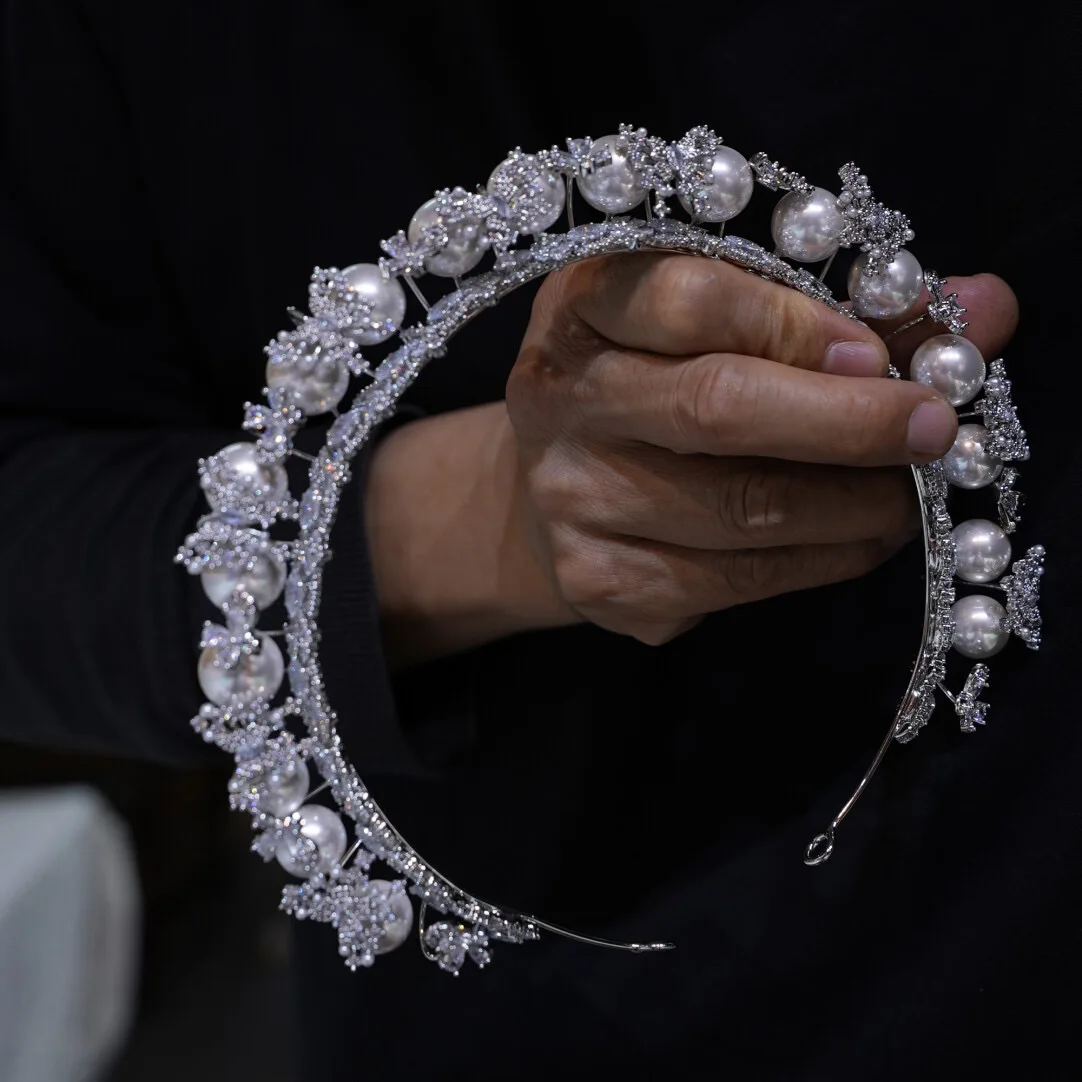 

Royal Princess Pearls Brides Crowns Headpiece Zircon Crystal Wedding Tiaras Hairbands Evening Dress Hair Jewelry