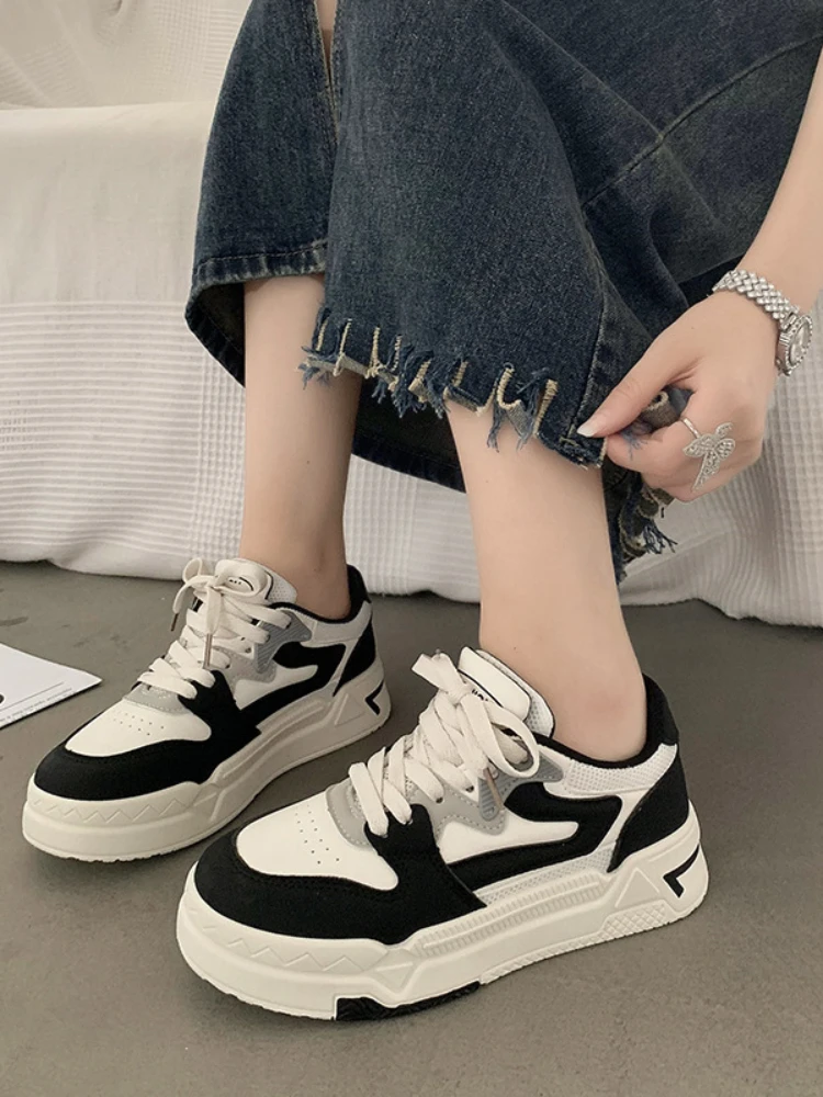 Brand Leather Women\'s Sneakers White Platform Woman Sports Sneakers Female Vulcanized Shoes Sneakers Casual Ladies Trainers2024