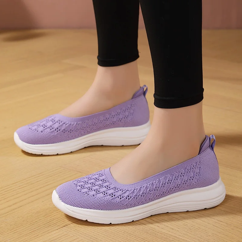 New Fashion Large Size Lightweight Casual Versatile Anti slip Casual Flat Bottom Breathable Mesh Panel Shoes Women\'s Shoes