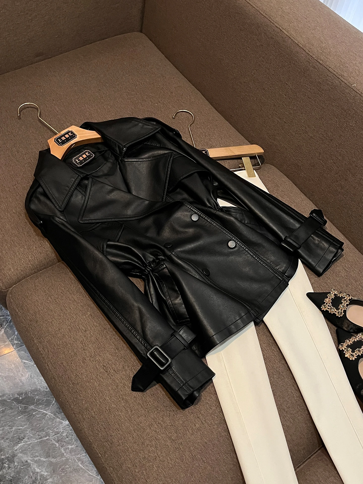 

Retro Style Short Black Leather Jacket Women's Waist-Cinching Double-breasted Biker Style Outerwear P249 Slim Fit Business Ca...