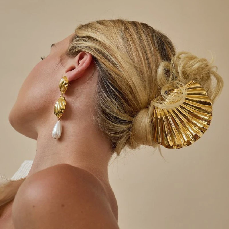 PRISCA | Alloy Shell Hair Claw for Women. Fashion Beach Charms Jewelry. Trendy Headwear. New 2024