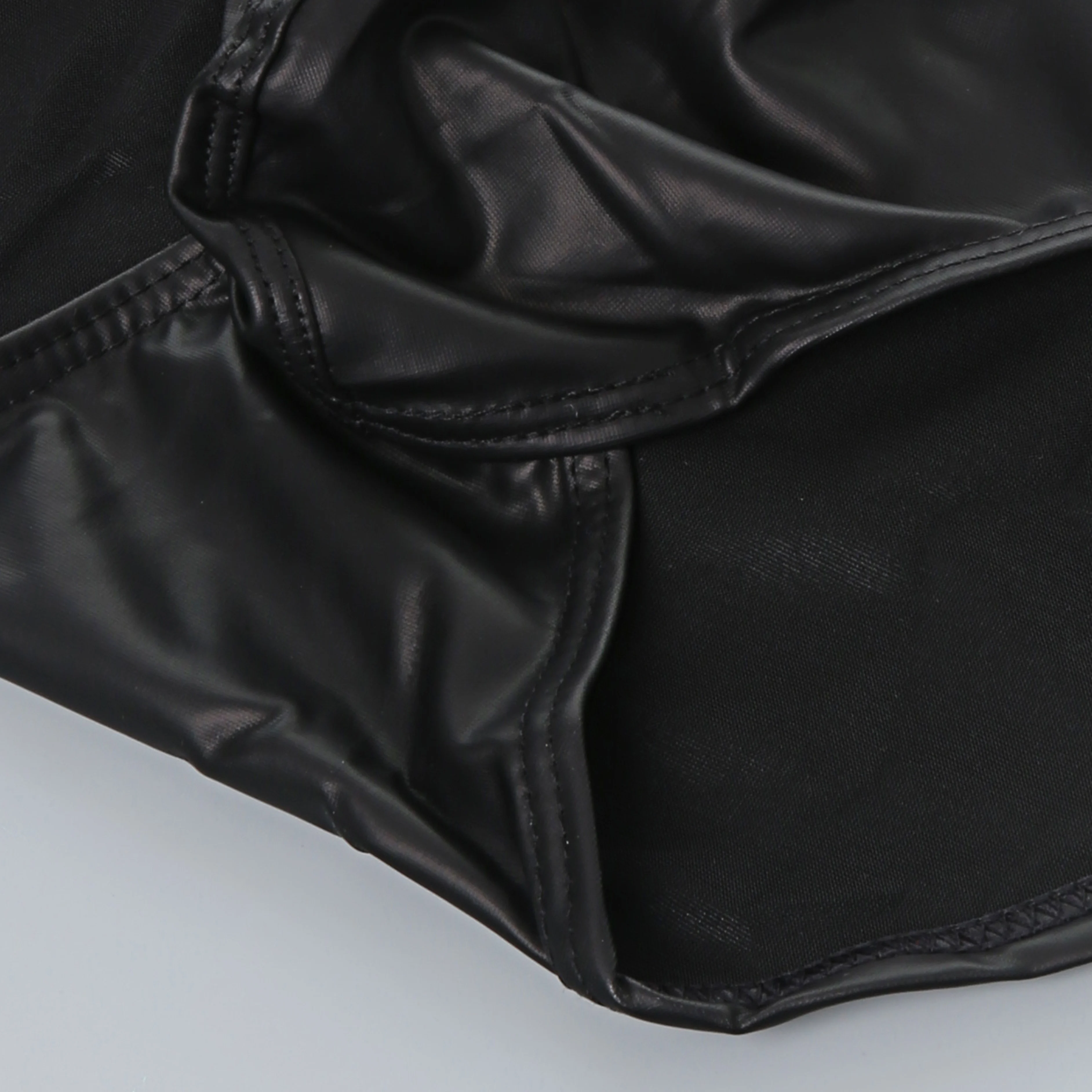 Sportliche Unterhosen aus Kunstleder, Sportunterwäsche, niedriger Bund, für Fitnessstudio und Bodybuilding, PU-Unterhosen mit U-förmigem Beutel, Trainingsunterwäsche – Detail 6