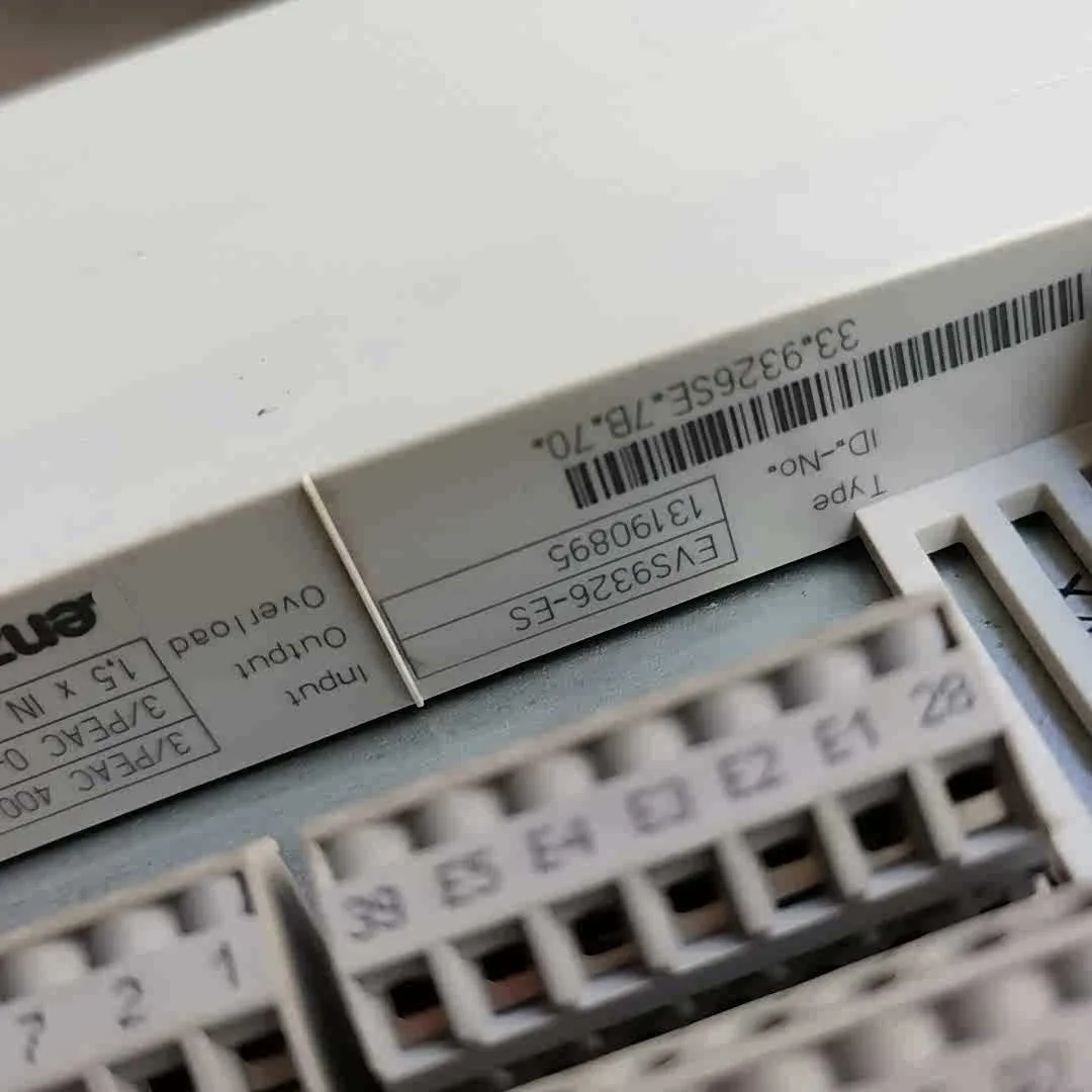 EVS9326-ES MDSKSRS071-33 EMB9352-E Serwonapęd do Lenze