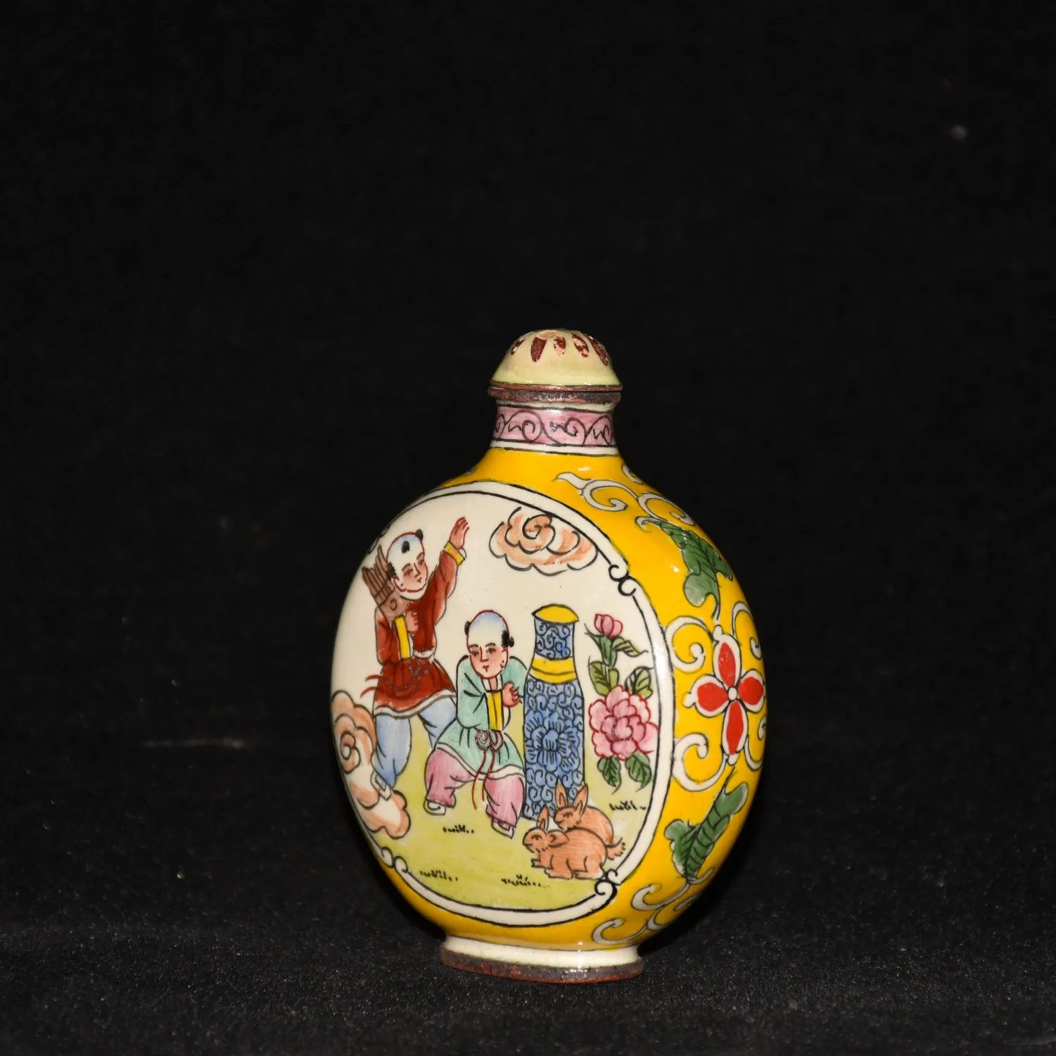 China Glass Painting Tongzi Boy Fish Medicine Storage Tank Snuff Bottle Pot