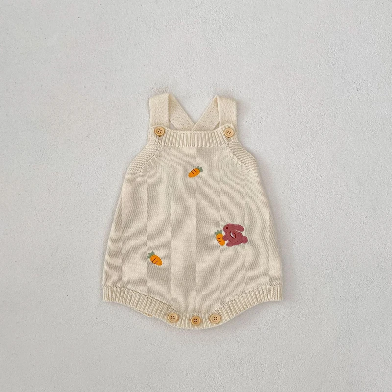 Autumn new 0-3 year old baby clothing fashion lace collar top+cute rabbit radish embroidery shoulder strap bag fart pants