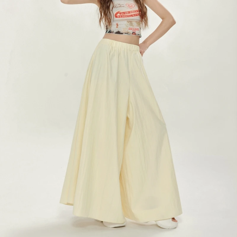 

Upgrade Your Summer Wardrobe with This Chic Apricot Skirt! Loose High Waist and Wide-Leg Design Perfect for Casual Chic Outfits