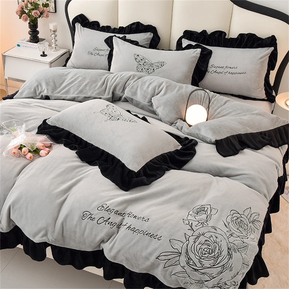 Milk Velvet Bedding Set Flower Embroidery Thickened Winter Warm Four Piece Set Bedroom Decor Coral Velvet Quilt Cover Black Lace