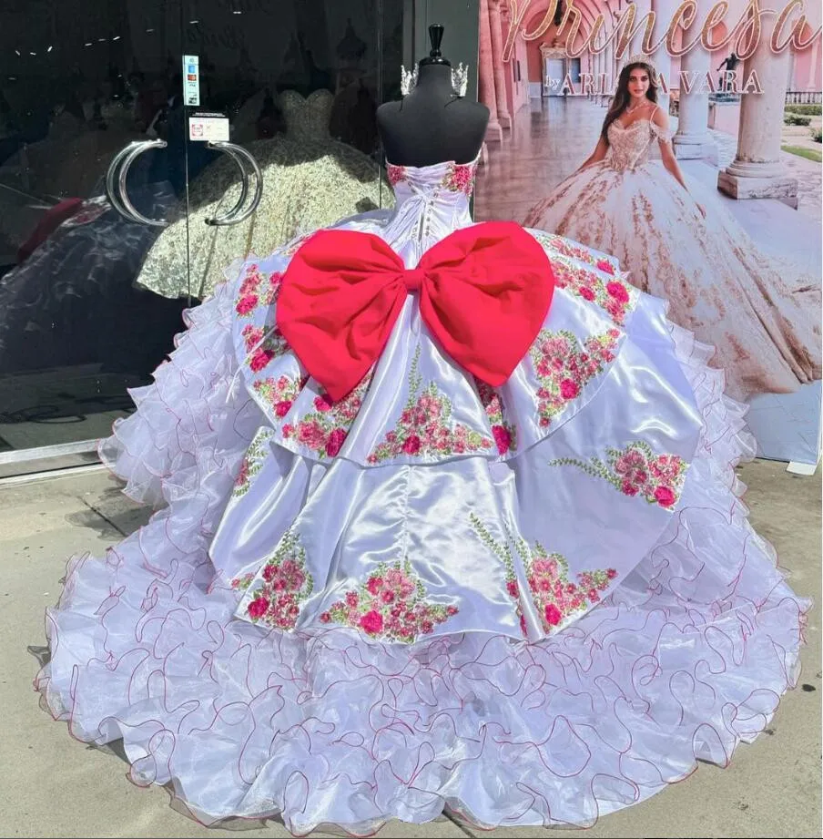 White Princess Mexican Charro Quinceanera Dresses Pink Floral Applique Ruffles Puffy Corset  vestido de 15 quinceañeras 2024