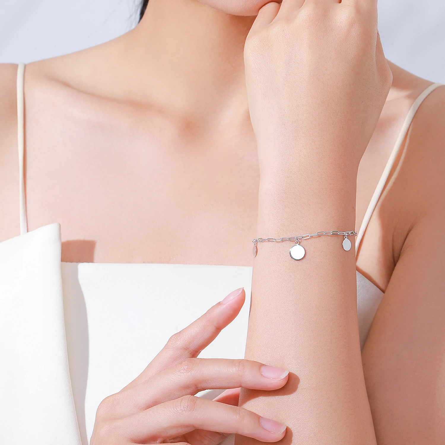 Ailmay Unique And Fashionable 925 Sterling Silver Round Sequin Bracelet Suitable For Women's Gorgeous Banquet Jewelry