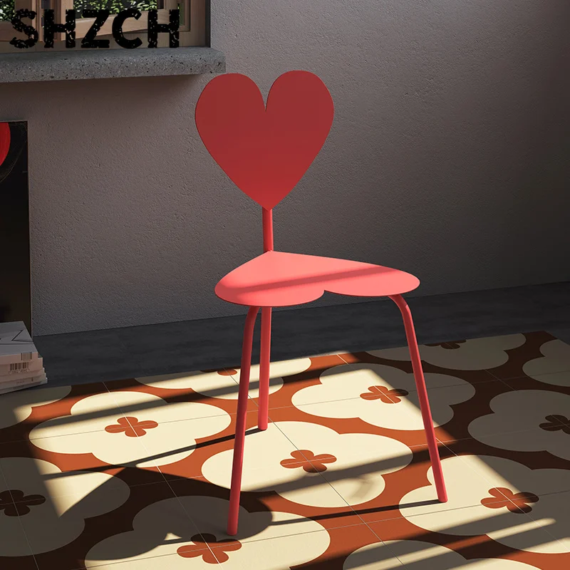 Heart-Shaped Red Chair Minimalist Metal Stool for Modern Art Display Stylish Photography Prop Trendy Home and Cafe Furniture