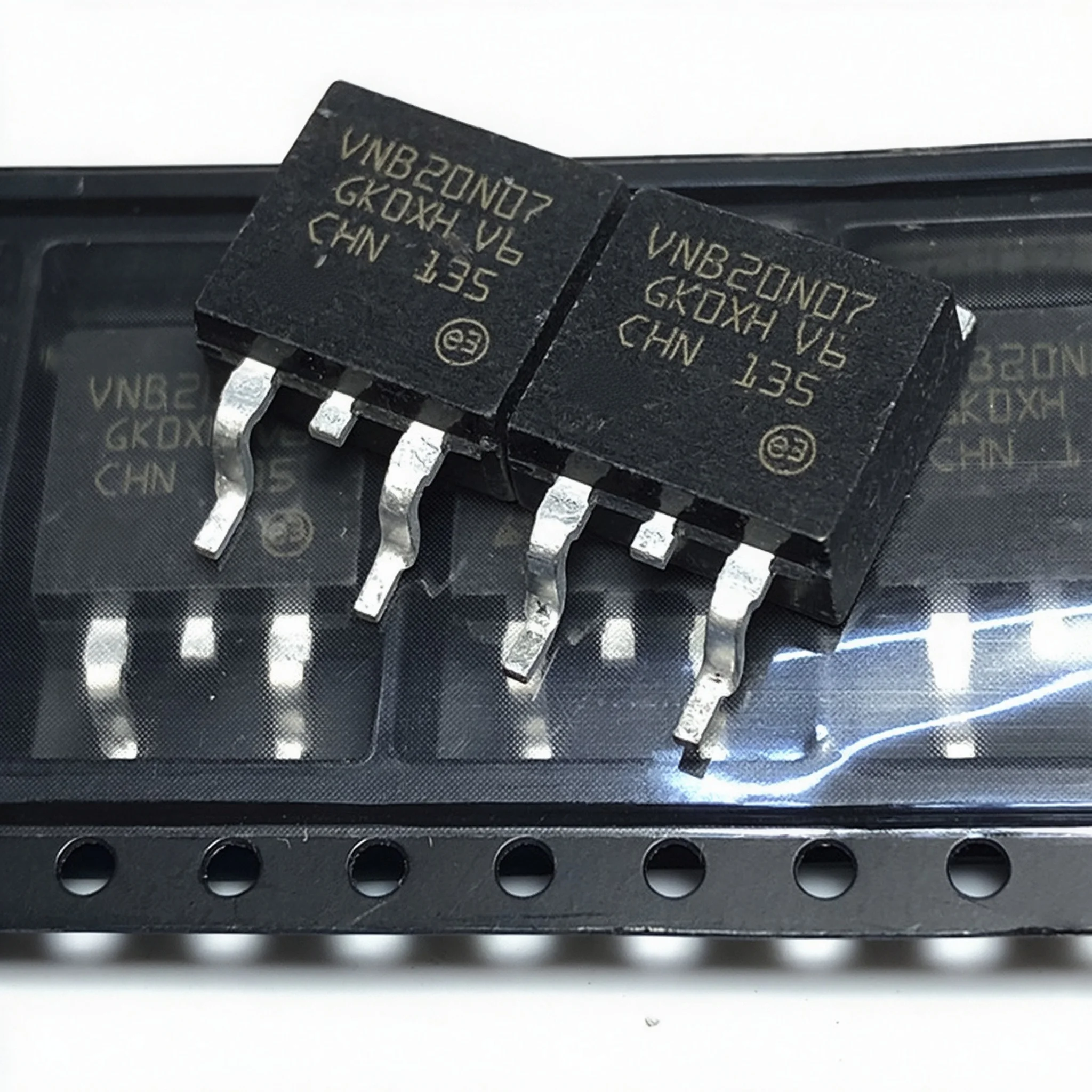 5piece VNB20N07 20A 70V TO-263