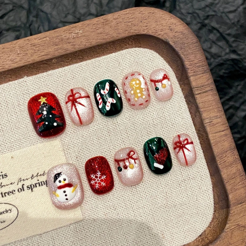 10pcs/bag Christmas Tree Red Apple Snowman Cat Magnetic Cute Handmade Press On Nails M/S Size Short Round Full Cover False Nails