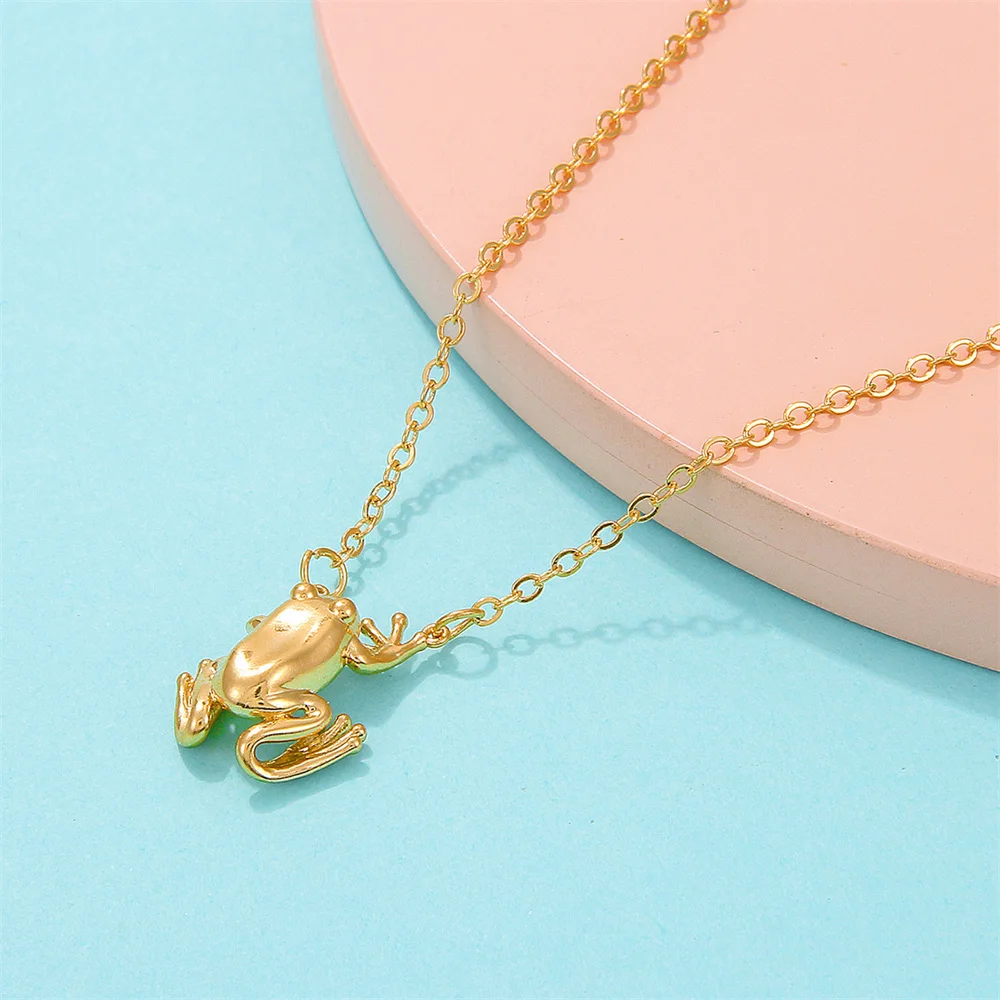 Adjustable Frog Pendant Necklace for Women Bling Metal Geometric Vintage Choker Cute Animals New Design Jewelry Accessories