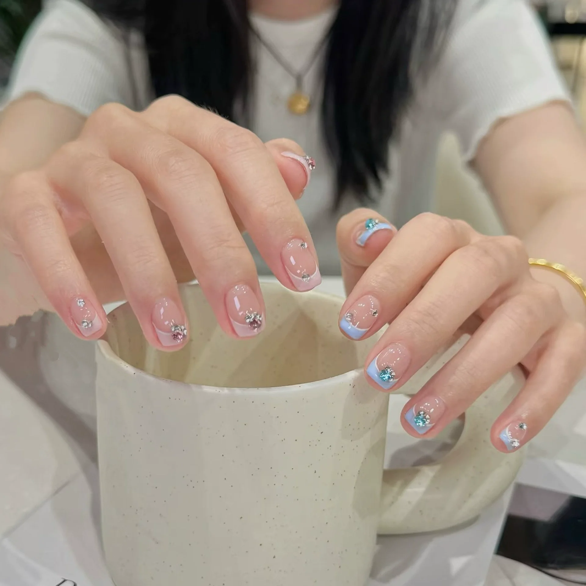 

10PCS Press on Nails AB Hand Drawn Blue and Pink French Style Nail Stickers Drilled Through Armor Short Square Style Fake Nails