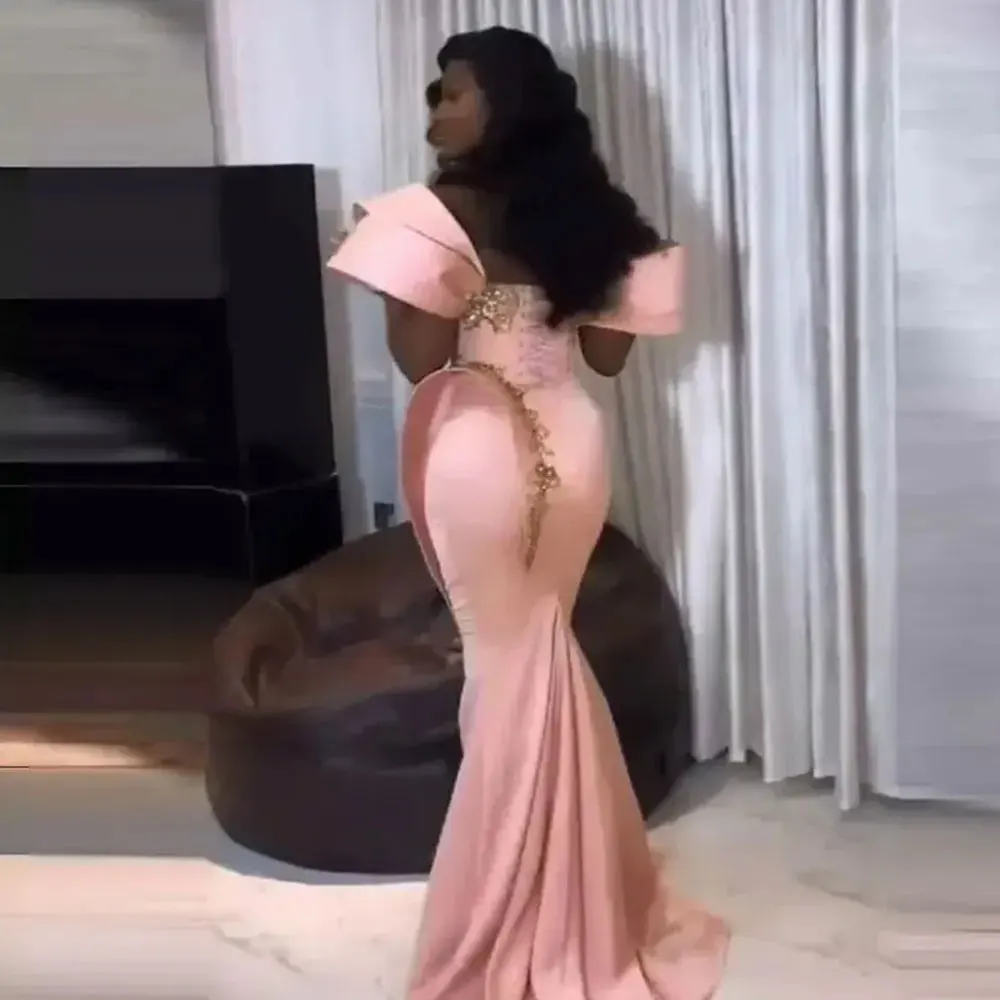 Robe de soirée en satin rose avec appliques dorées pour femmes noires, fendue sur la cuisse, robe chérie formelle, robe de Rhprincesse sirène, 2024