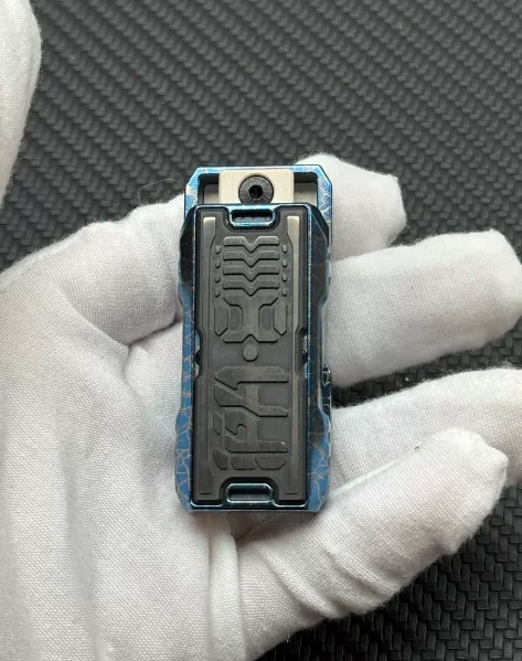 

Used EDC USED EDC MUYI Vibration Core Shanghai A-8888 Zirconium EDC Metal Decompression Toy