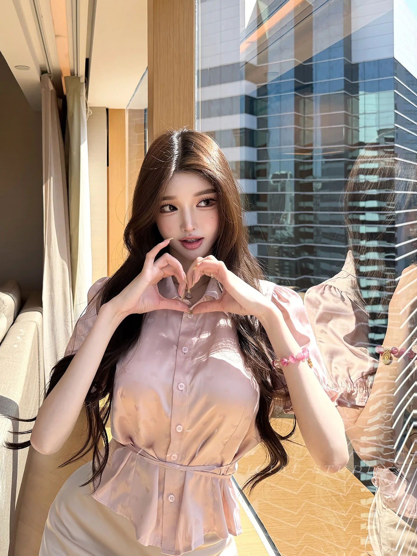 

Elegant Heart-Shaped Embroidery Shirt Women's Slim Fit Floral Print Blouse Short Sleeve French Style Fashion Bell Sleeve Top