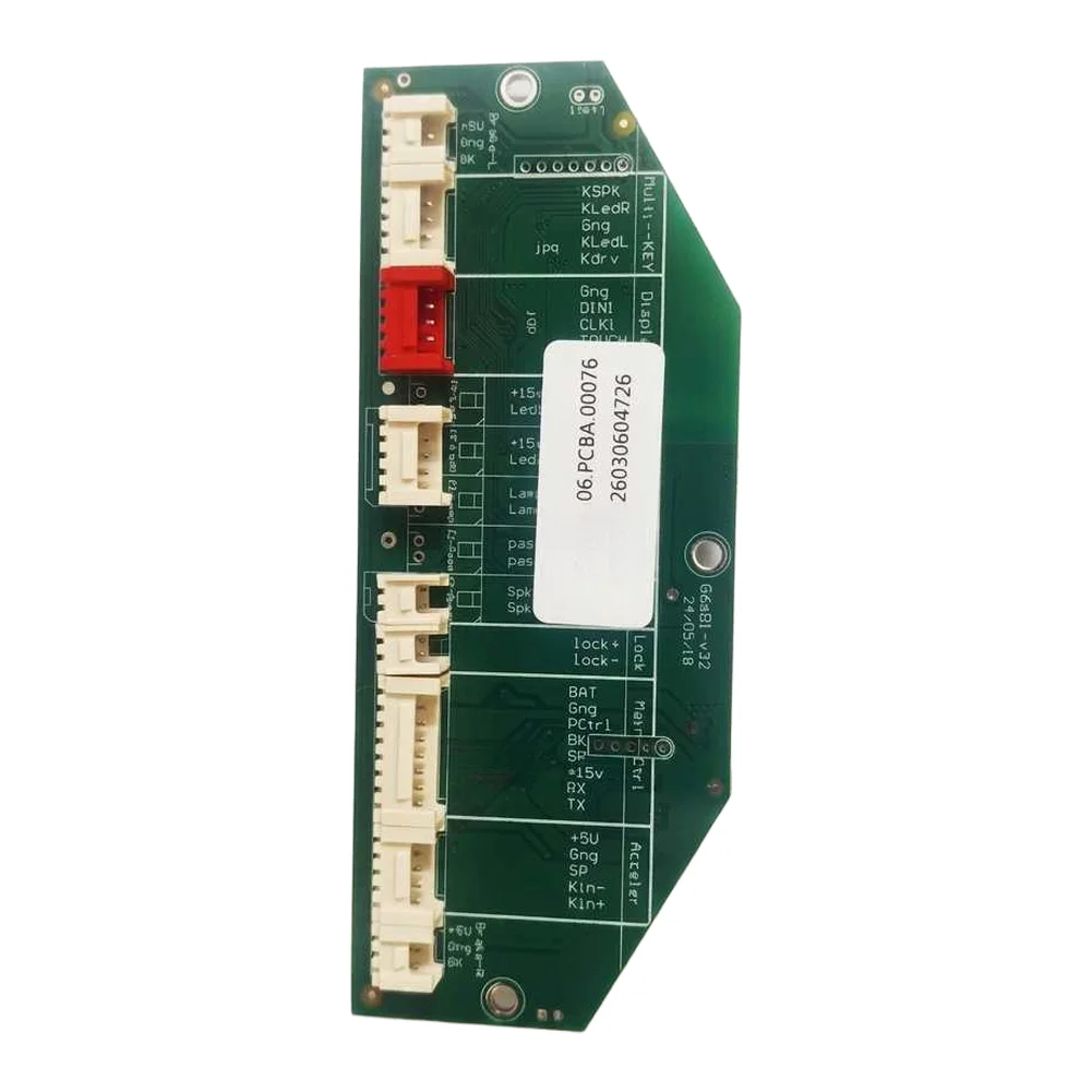 Panel wyświetlacza i płyta główna do sterowania instrumentami hulajnogi elektrycznej KuKirin G2, umożliwiające monitorowanie prędkości i stanu baterii w czasie rzeczywistym.