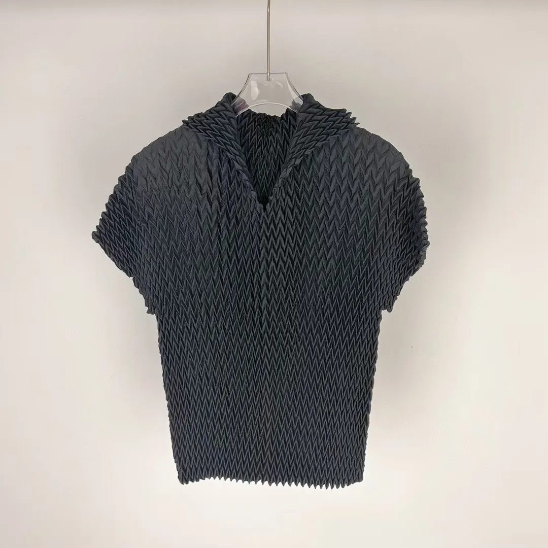 Miyake Pleated T-shirt 2025 Summer New Wave Line Lapel T-shirt Female Elegant Solid Hundred Loose Thin Short-sleeved Tops Female