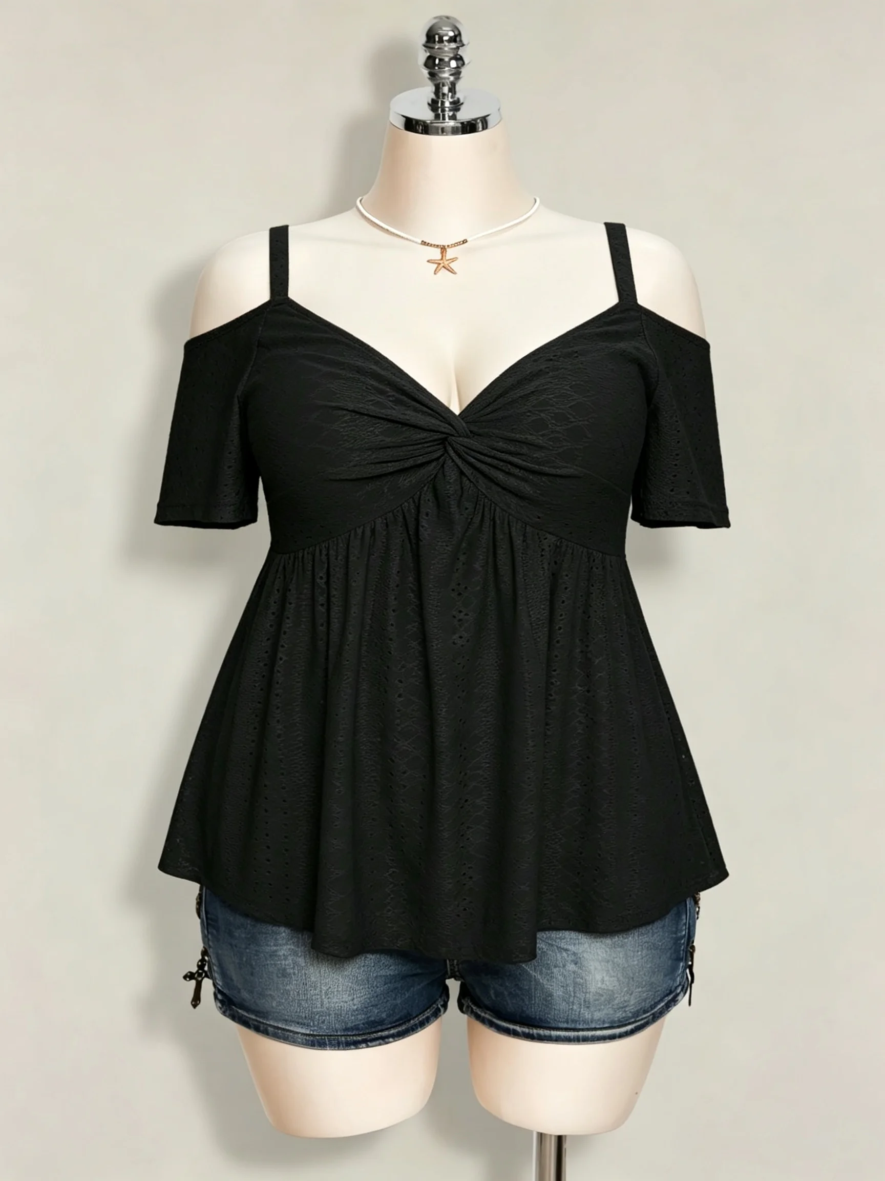 Plus Size Damen Cold Shoulder Twist Front Eyelet-Stickerei Kurzarm-Babydoll-Top mit Peplum Y2K Sexy Lässiges Urlaubshemd – Detail 5