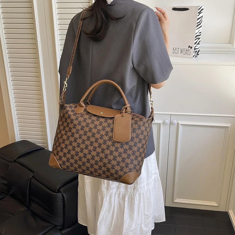 Classic women's chain strap shoulder bag, high-quality zipper handbag, luxurious trendy design crossbody bag