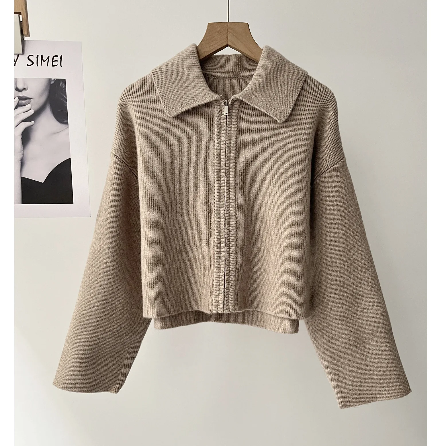 

Женский короткий вязаный жакет на молнии с отложным воротником, весна 16a-9776