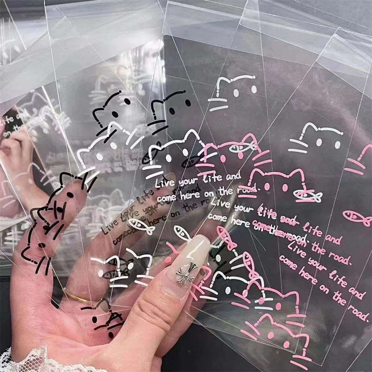 Przezroczyste, samoprzylepne etui na karty kolekcjonerskie, karty fotograficzne, karty kolekcjonerskie anime, opakowania na prezenty dla fanów K-POP, plastikowe torby OPP — zdjęcie 4