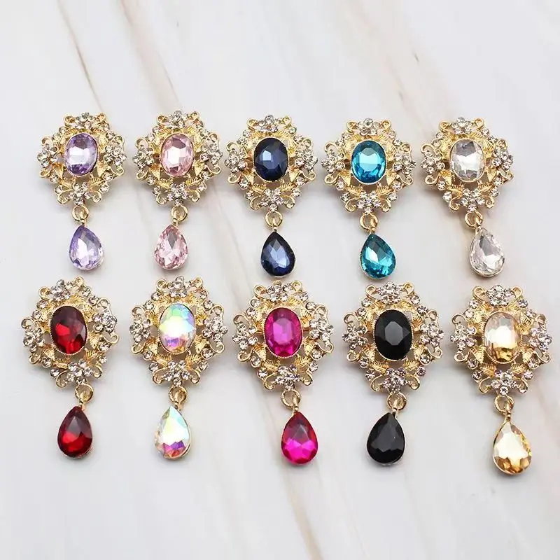 Two Trendy Golden Alloy Brooches Set, Perfect for Clothing Decoration