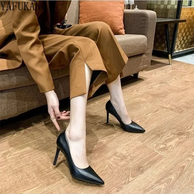 Women Shoes Black Pointed Toe Suede Career Office Work Shoes Stiletto Sexy PU Leather Casual Pumps Small Size Single Shoes 32 33