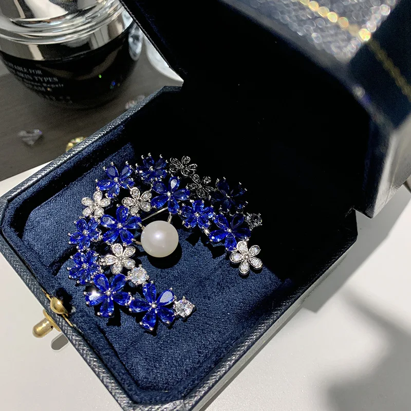 Banquet Ladies Moon Flower Brooch Women's Flower Cluster High Quality Pin Shawl Buckle Shirt Coat Corsage Exquisite Jewelry Gift