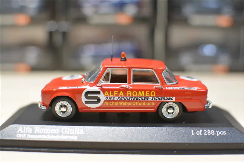 Diecast Minichamps 1:43 Scale Alfa Romeo Giulia Alloy Car Model