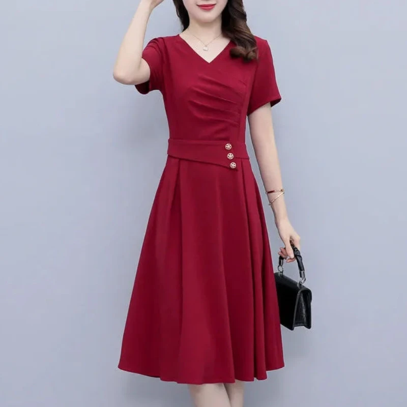 2024 New Summer Young Style Fashionable and Elegant A-Line Slim Fit Short Sleeved Solid V-neck Button Pleated Women\'s Midi Dress